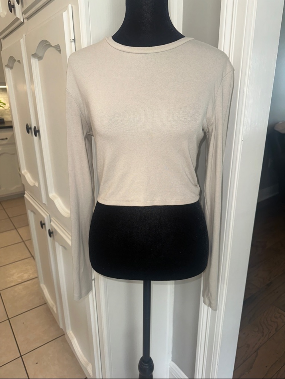 Zara Long Sleeve Crop Top - Light Beige